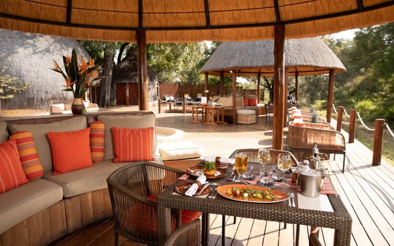 Hoyo Hoyo Safari Lodge 3 night Fly in Package